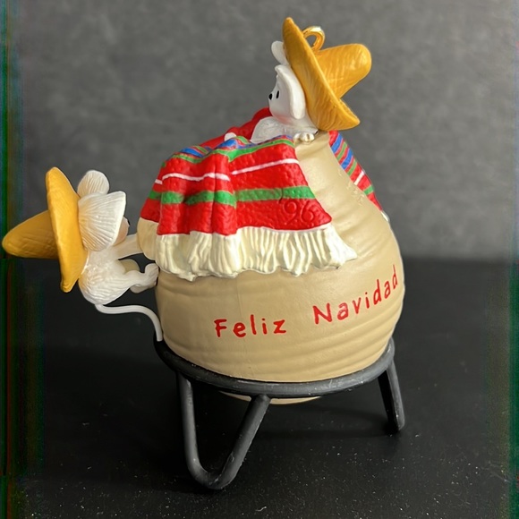 1996 Hallmark Keepsake Ornament Feliz Navidad Mice Mouse Pottery Sombrero - Picture 2 of 7